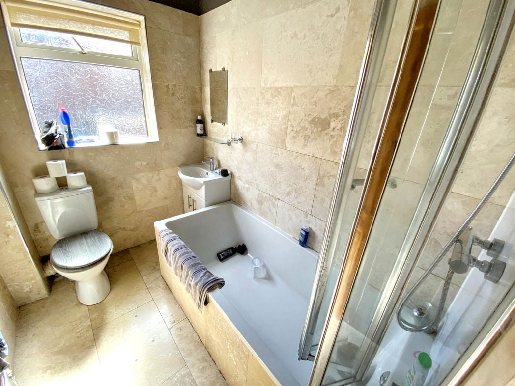 Property image 6 of 9