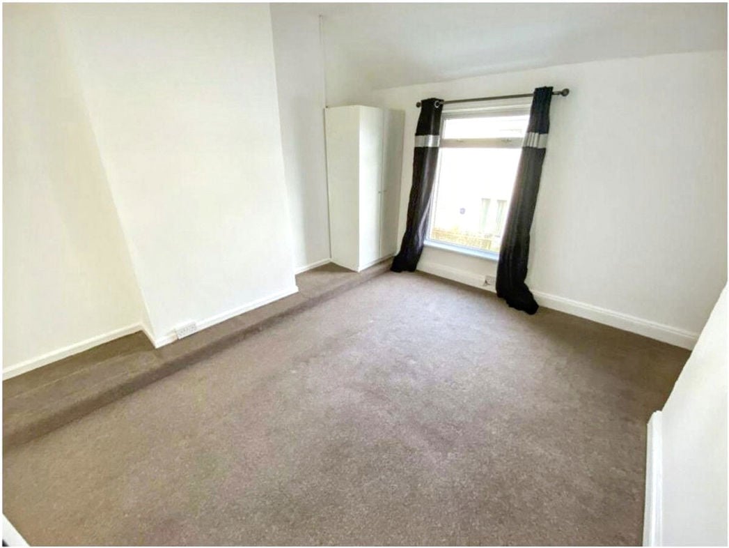 Property image 6 of 7