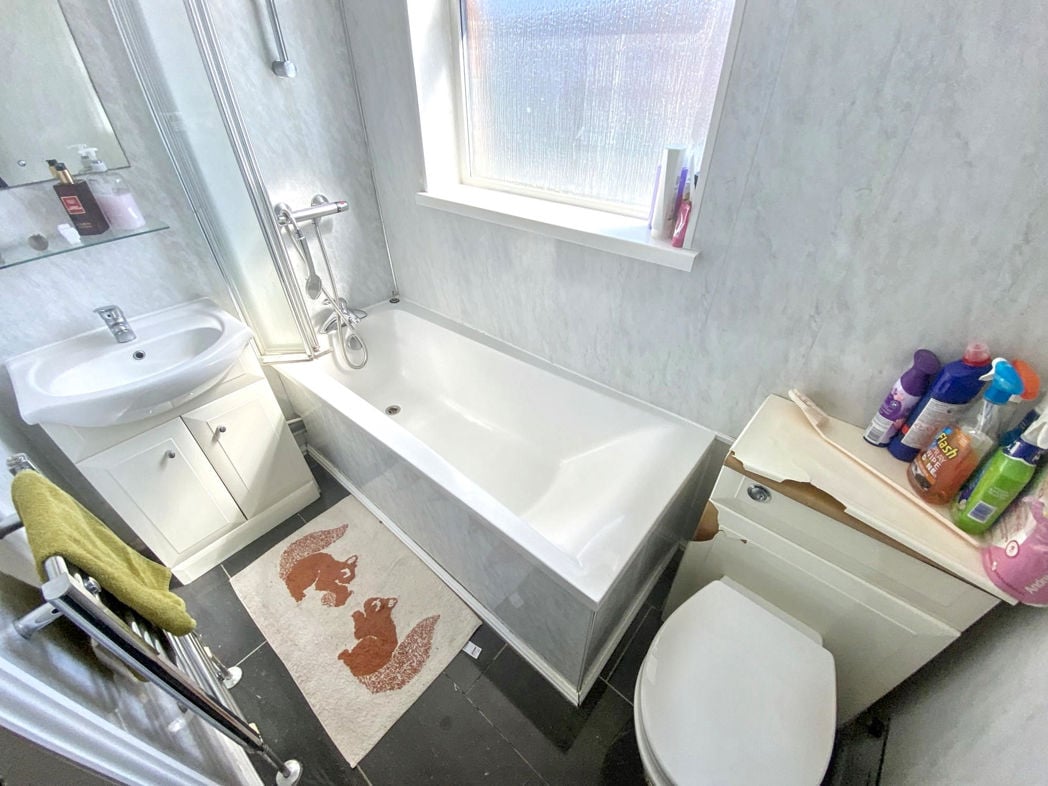 Property image 4 of 6