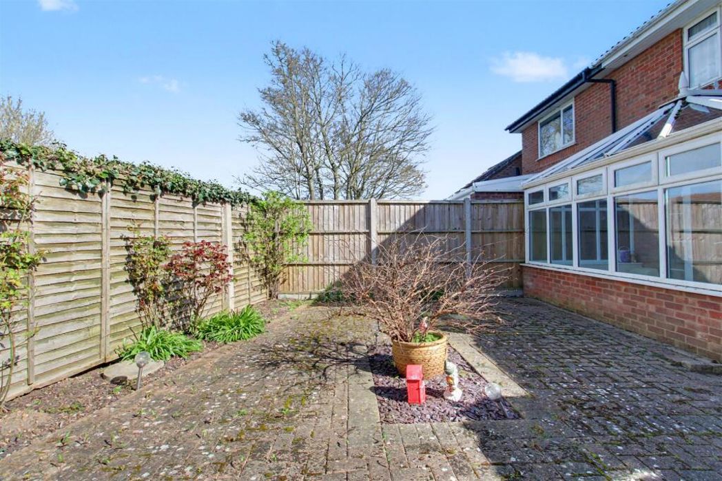 Property image 9 of 15