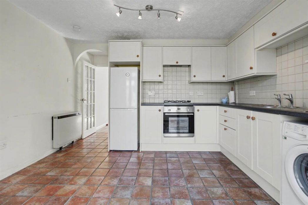 Property image 10 of 15