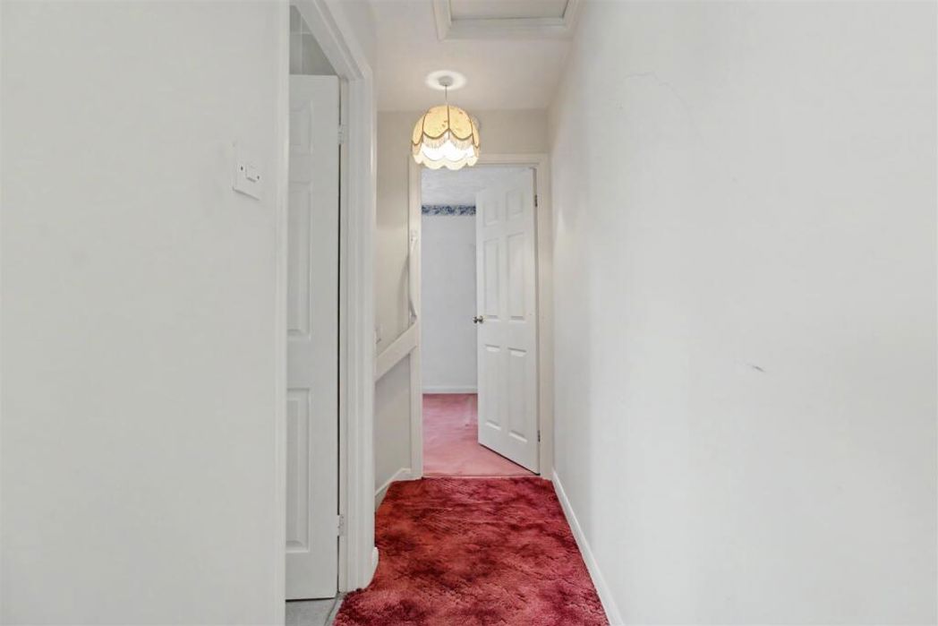 Property image 11 of 15