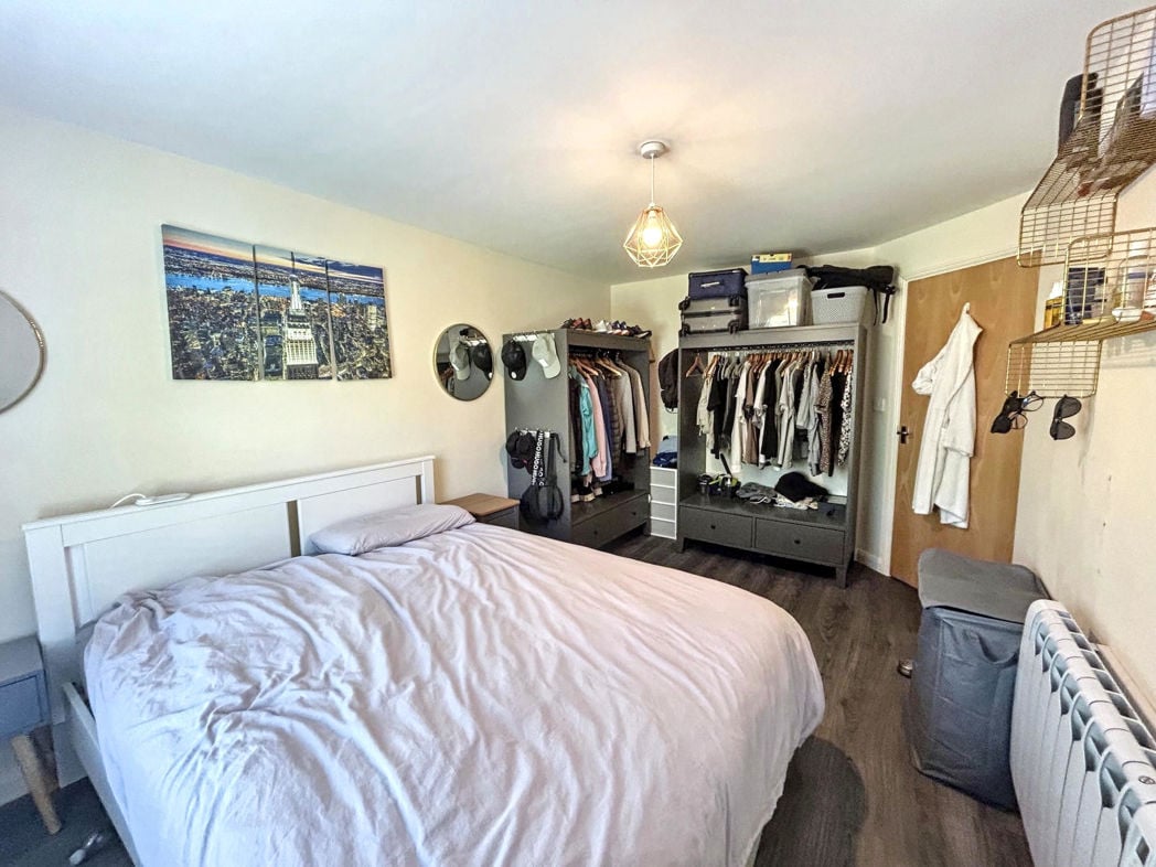 Property image 5 of 8