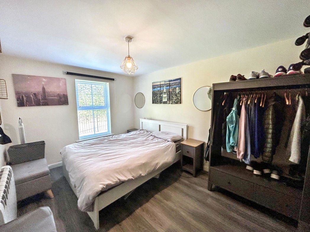 Property image 6 of 8
