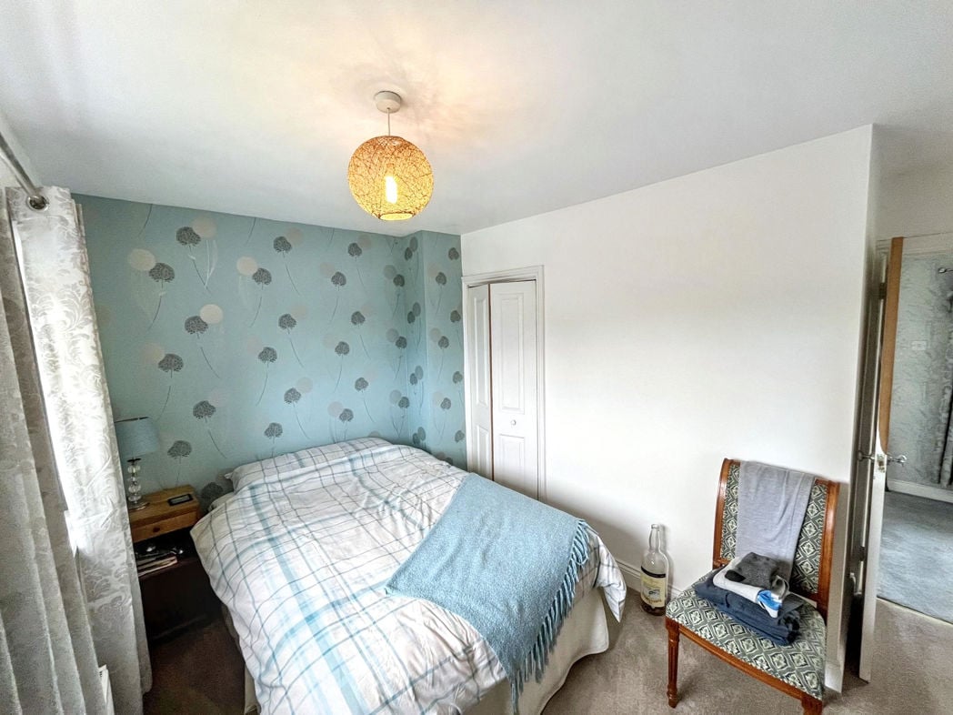 Property image 11 of 16
