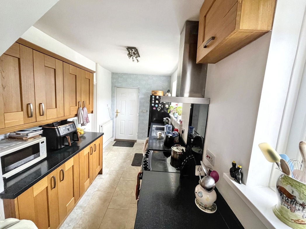 Property image 5 of 16