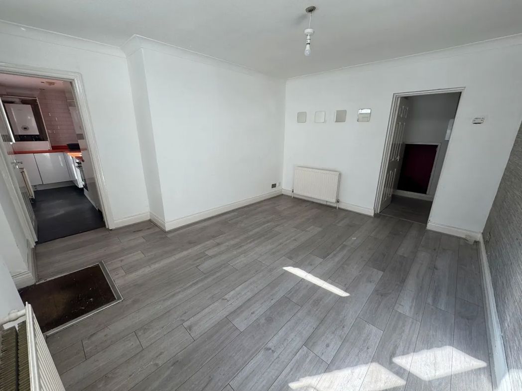 Property image 3 of 7