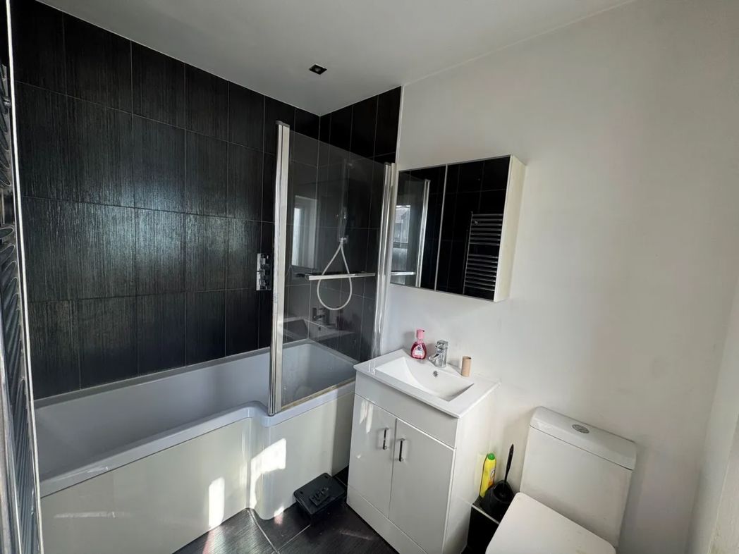 Property image 6 of 7