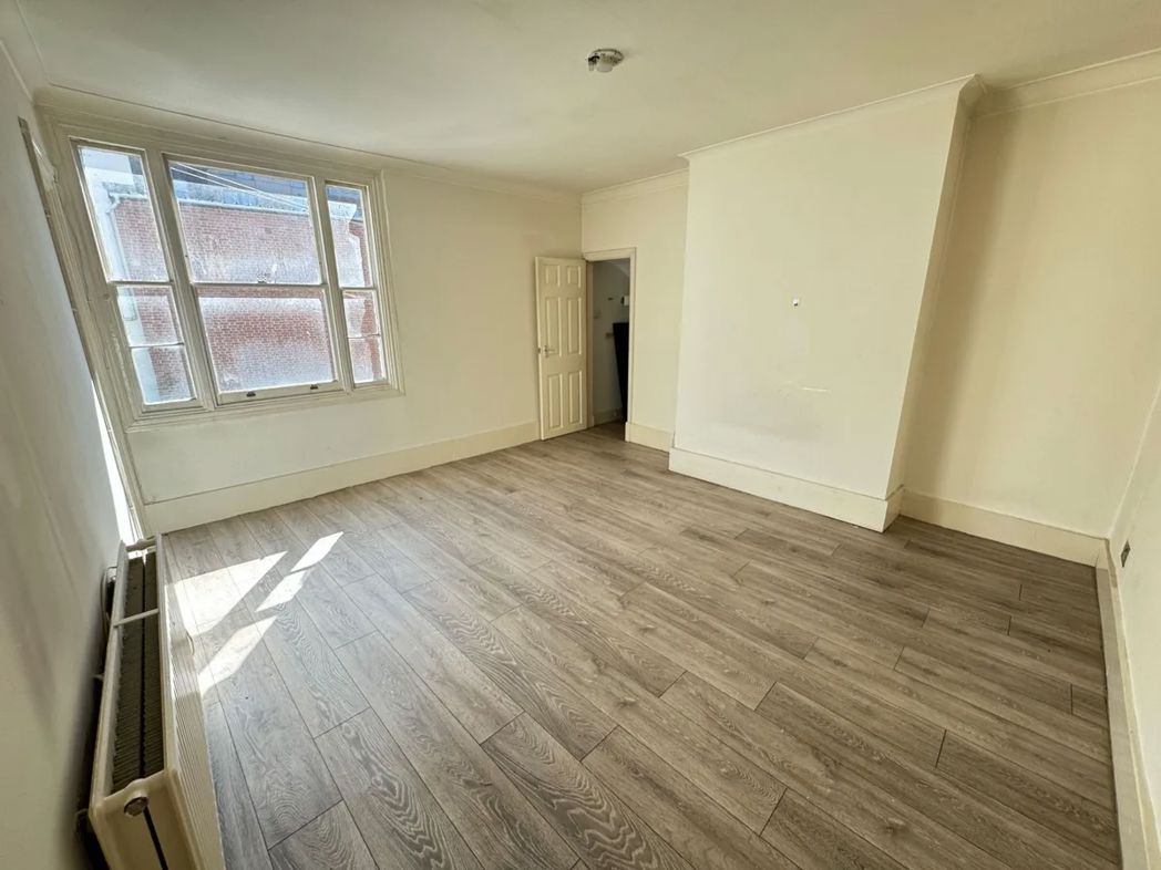 Property image 5 of 7
