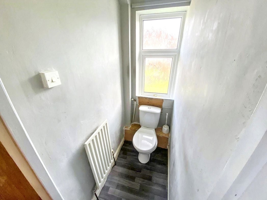 Property image 7 of 11