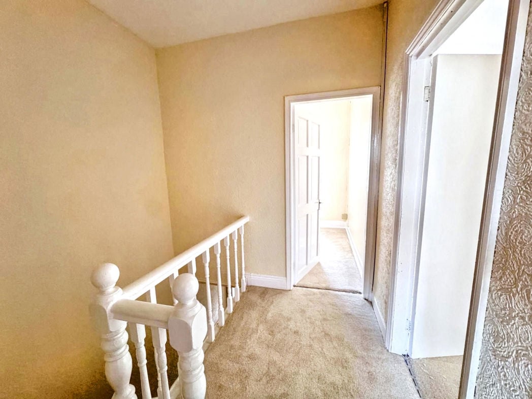 Property image 4 of 12