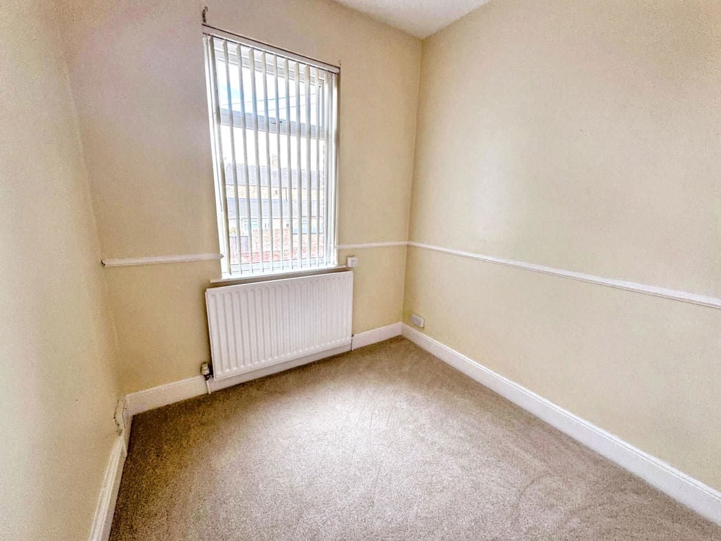 Property image 5 of 12