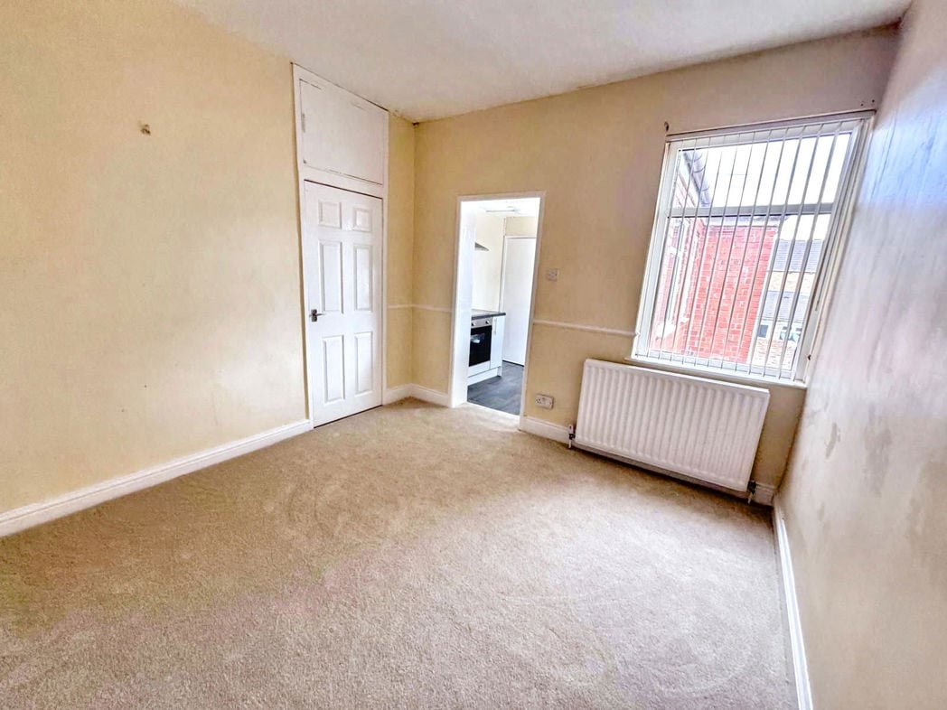Property image 6 of 12