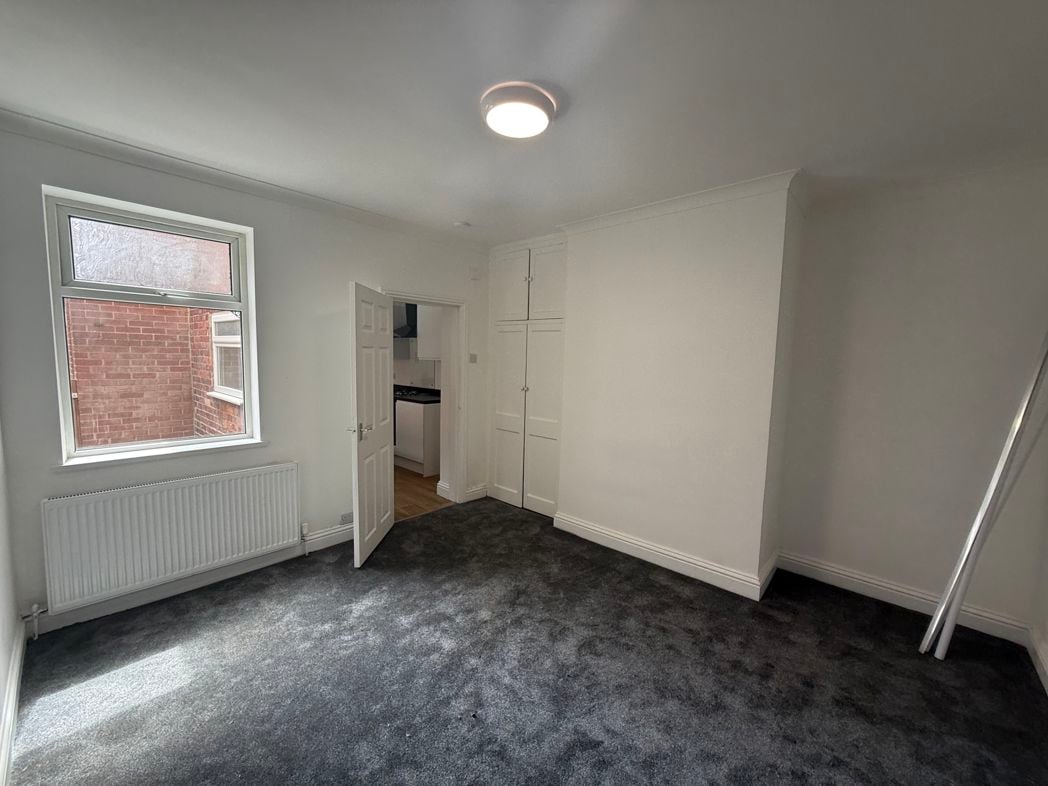 Property image 6 of 9