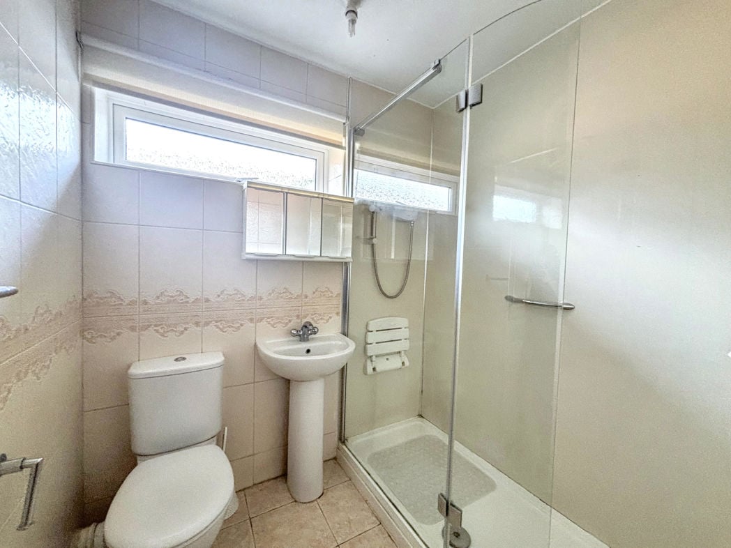 Property image 14 of 17