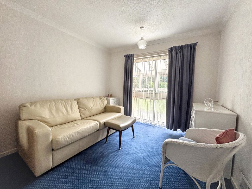 Property image 11 of 17