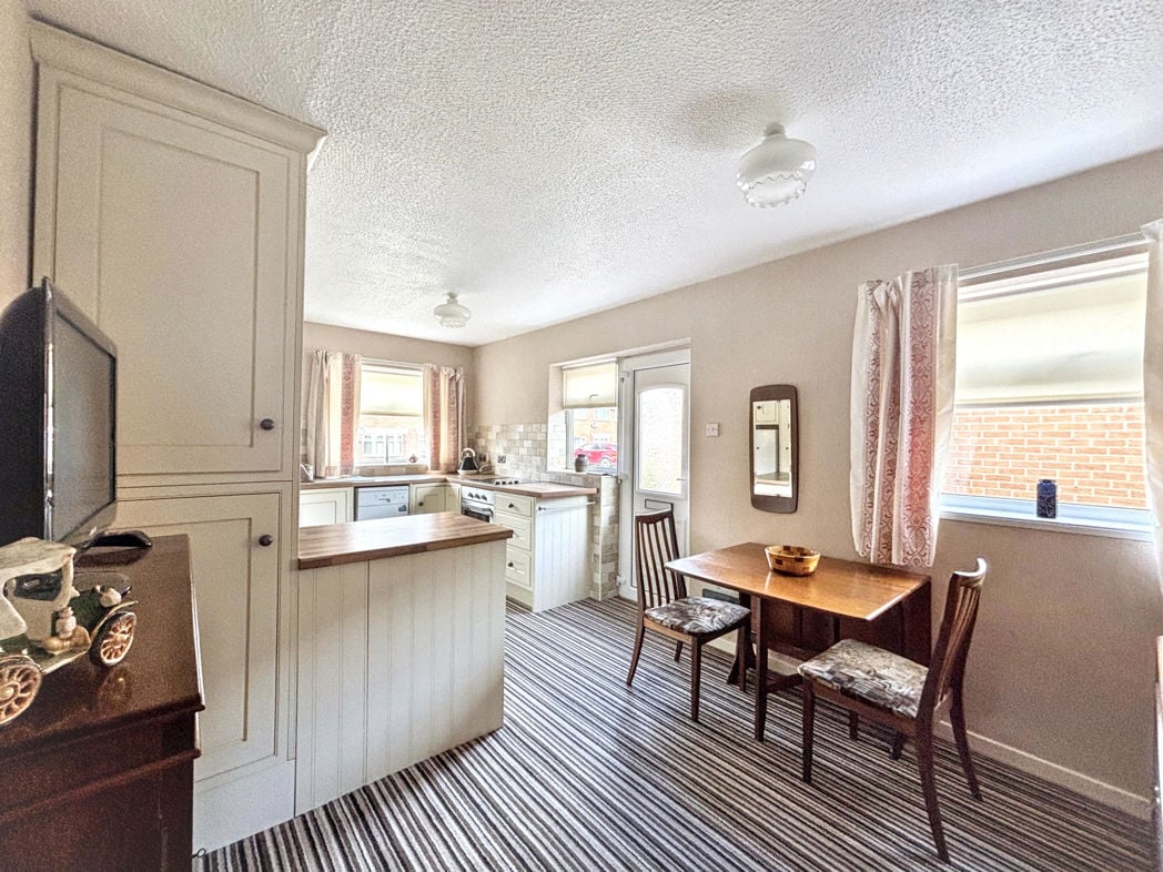 Property image 4 of 17