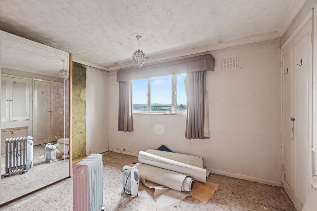 Property image 12 of 23
