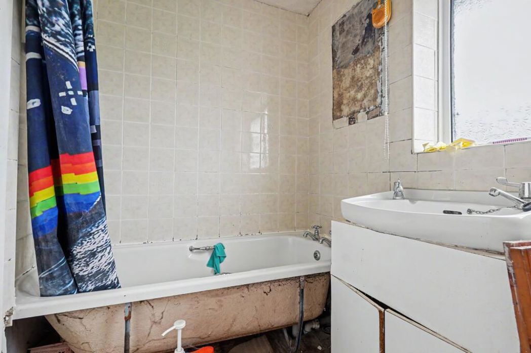 Property image 15 of 23