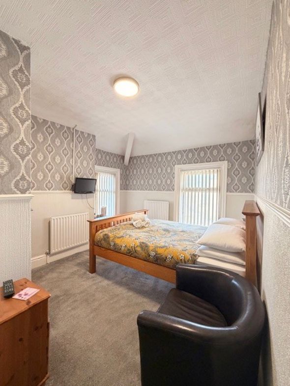 Property image 3 of 27