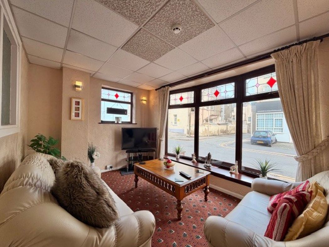 Property image 5 of 27