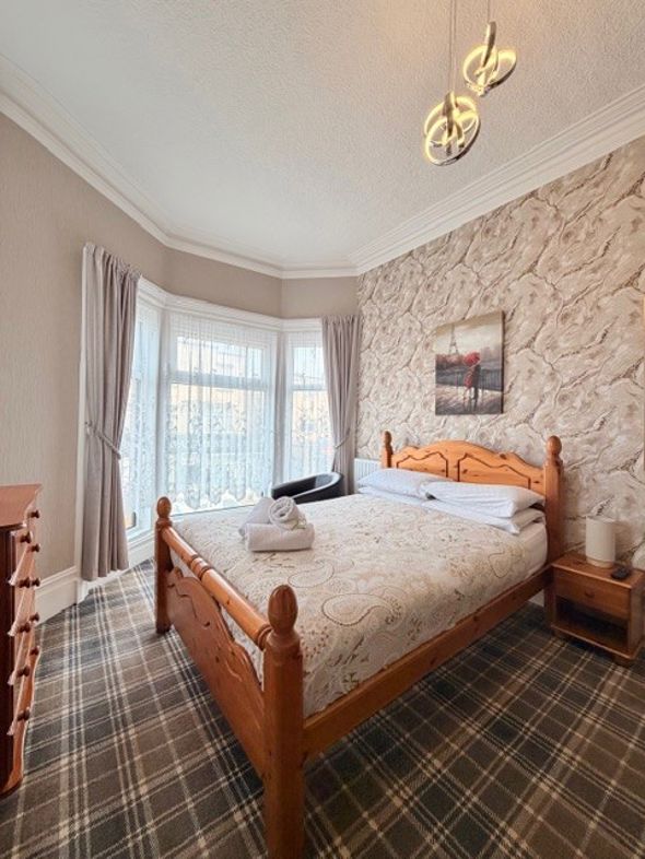 Property image 18 of 27