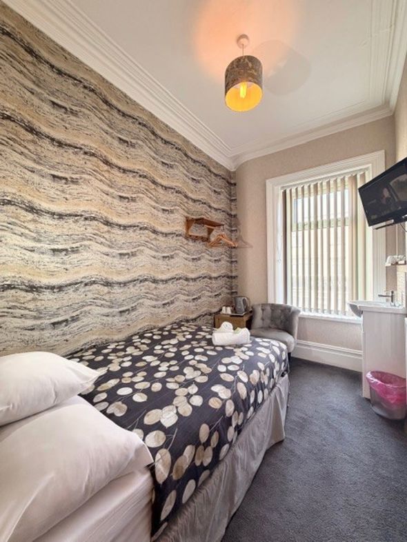 Property image 21 of 27