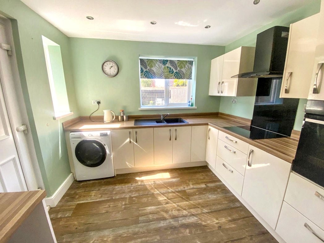 Property image 4 of 13