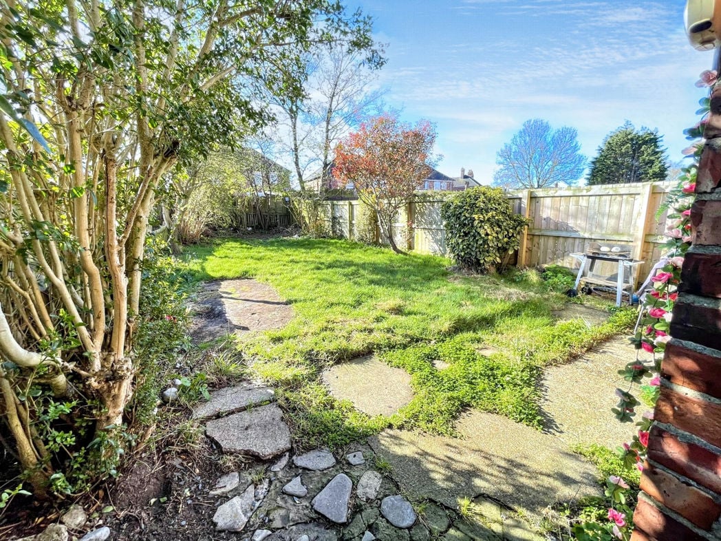 Property image 10 of 10