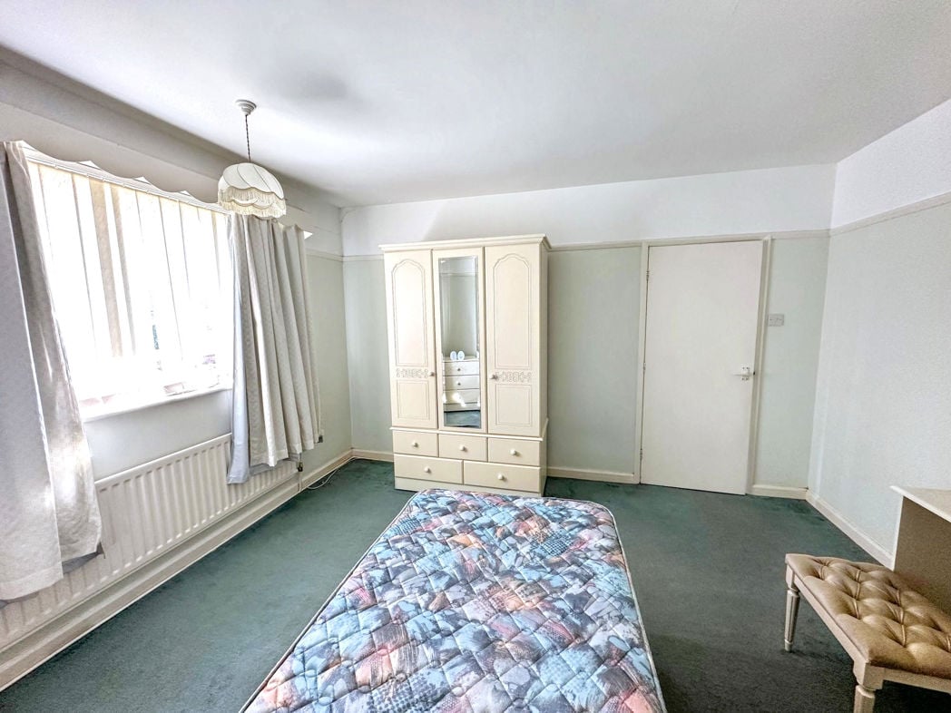 Property image 8 of 75