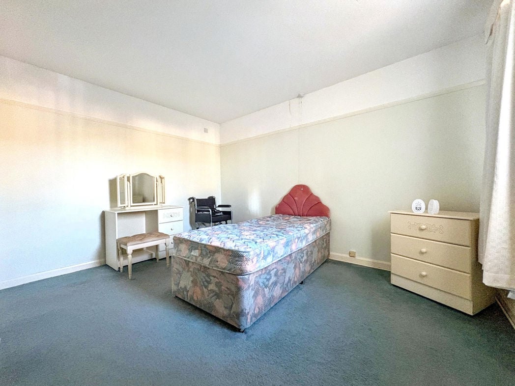 Property image 9 of 75