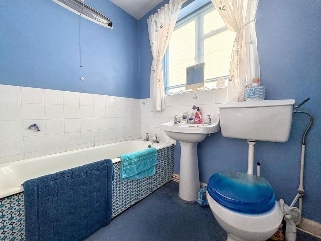 Property image 13 of 75
