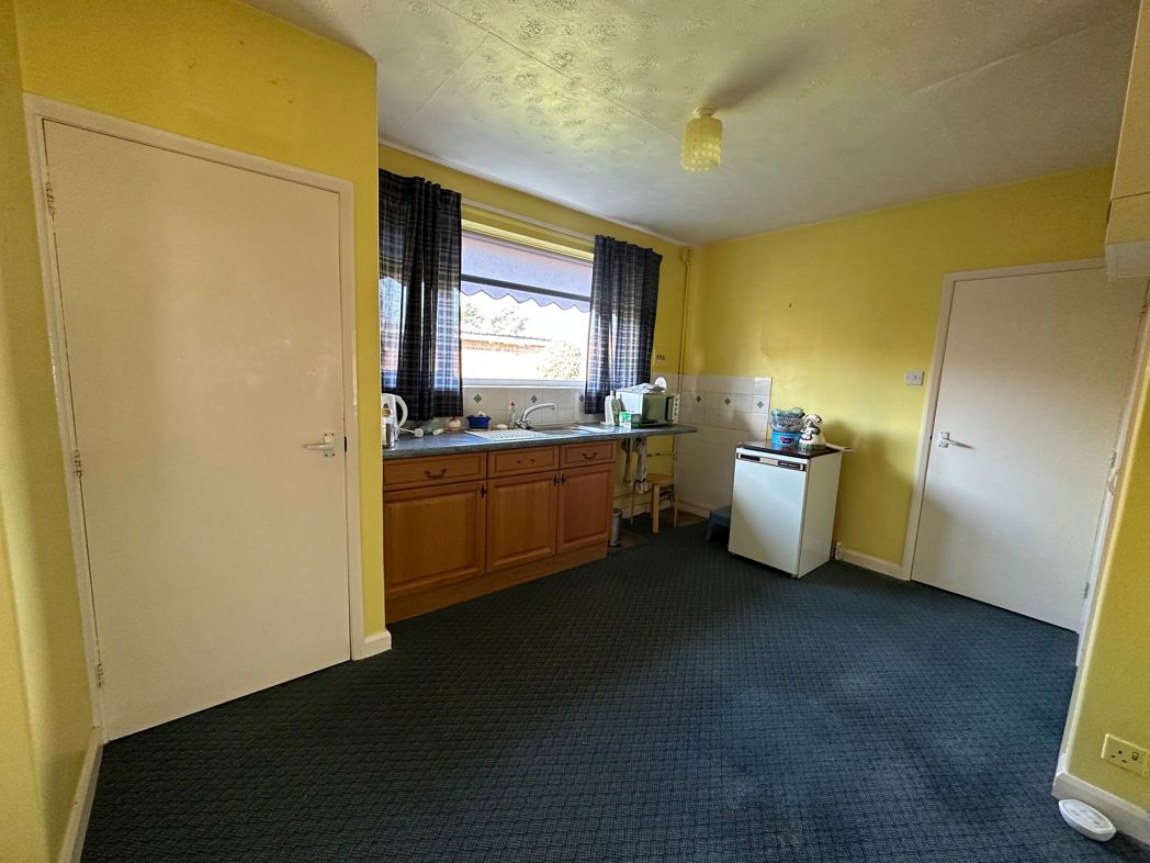 Property image 21 of 75