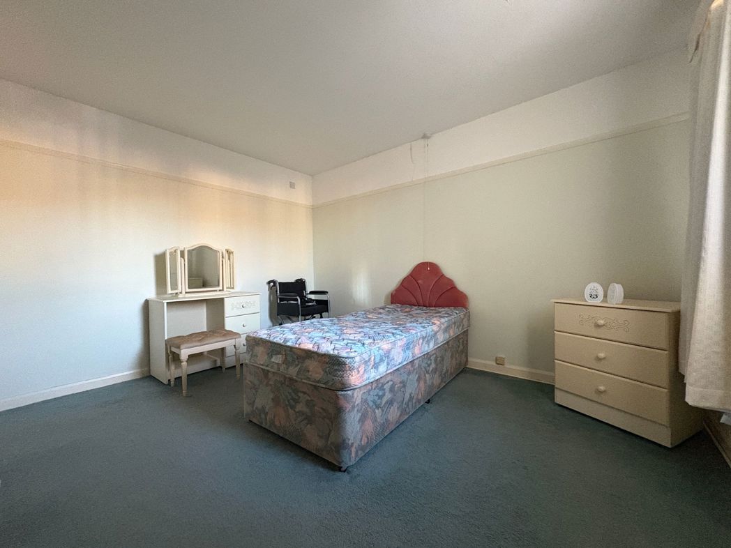 Property image 33 of 75