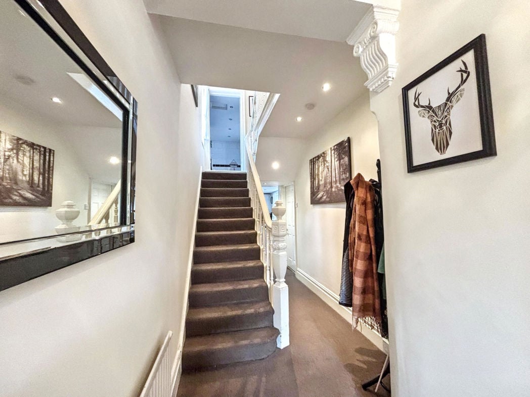 Property image 2 of 16