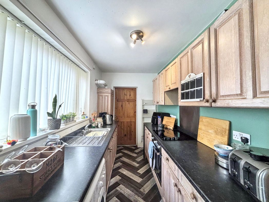 Property image 6 of 11