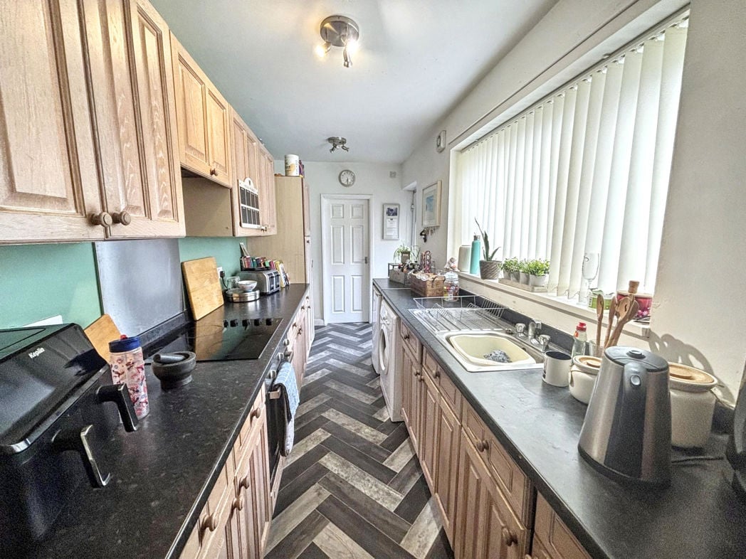 Property image 5 of 11