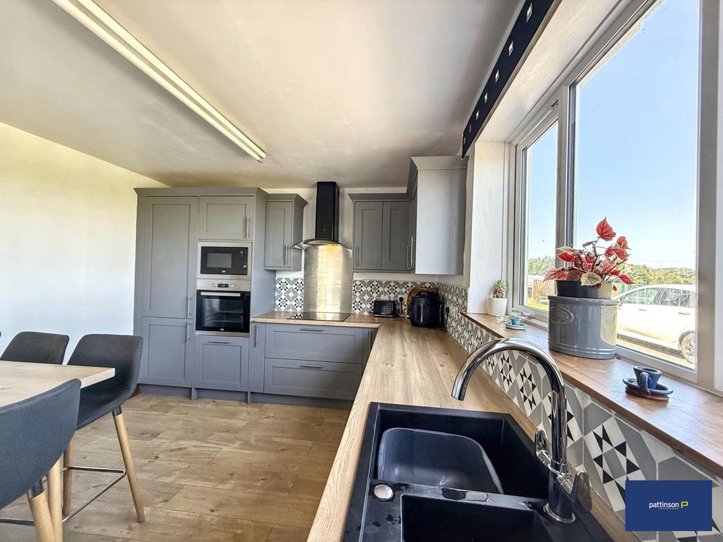 Kitchen Diner 3.23m x 4.69m (10'7" x 15'5")