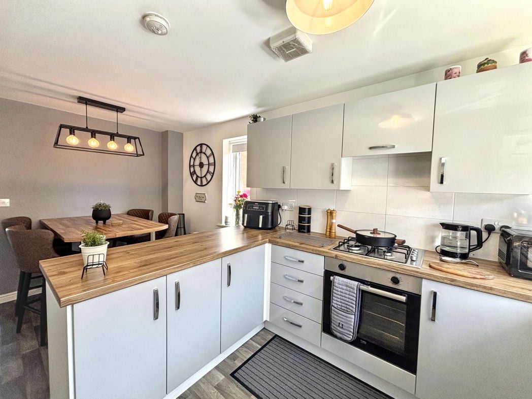 Property image 3 of 17
