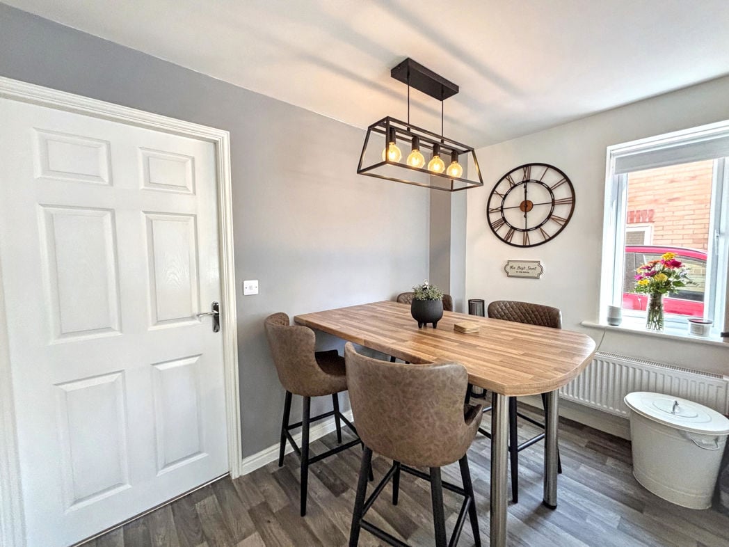 Property image 6 of 17