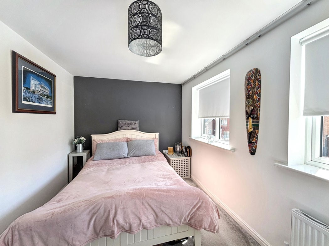 Property image 12 of 17