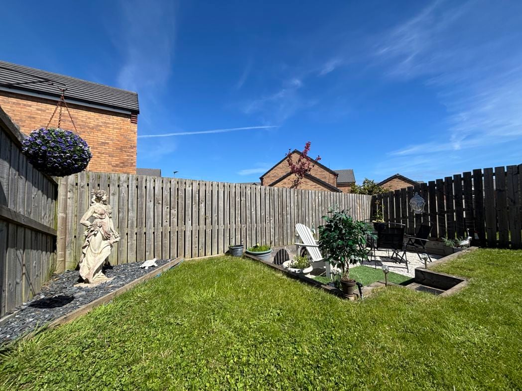 Property image 15 of 17