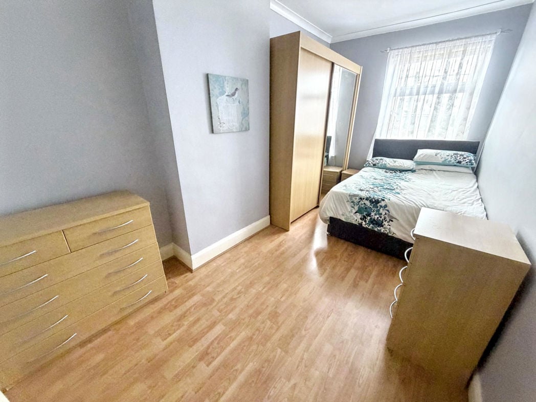 Property image 10 of 17