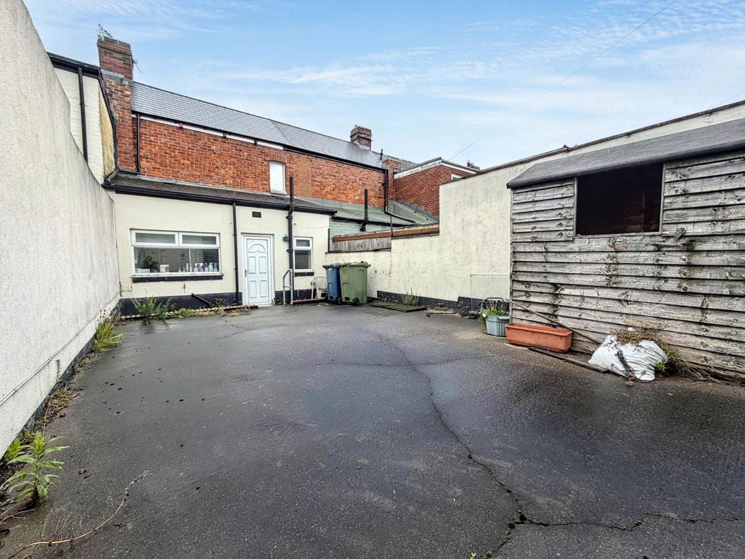 Property image 15 of 17
