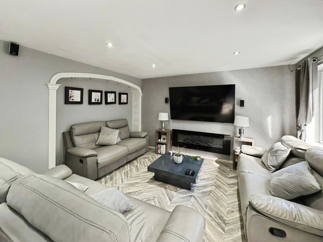 Property image 2 of 26