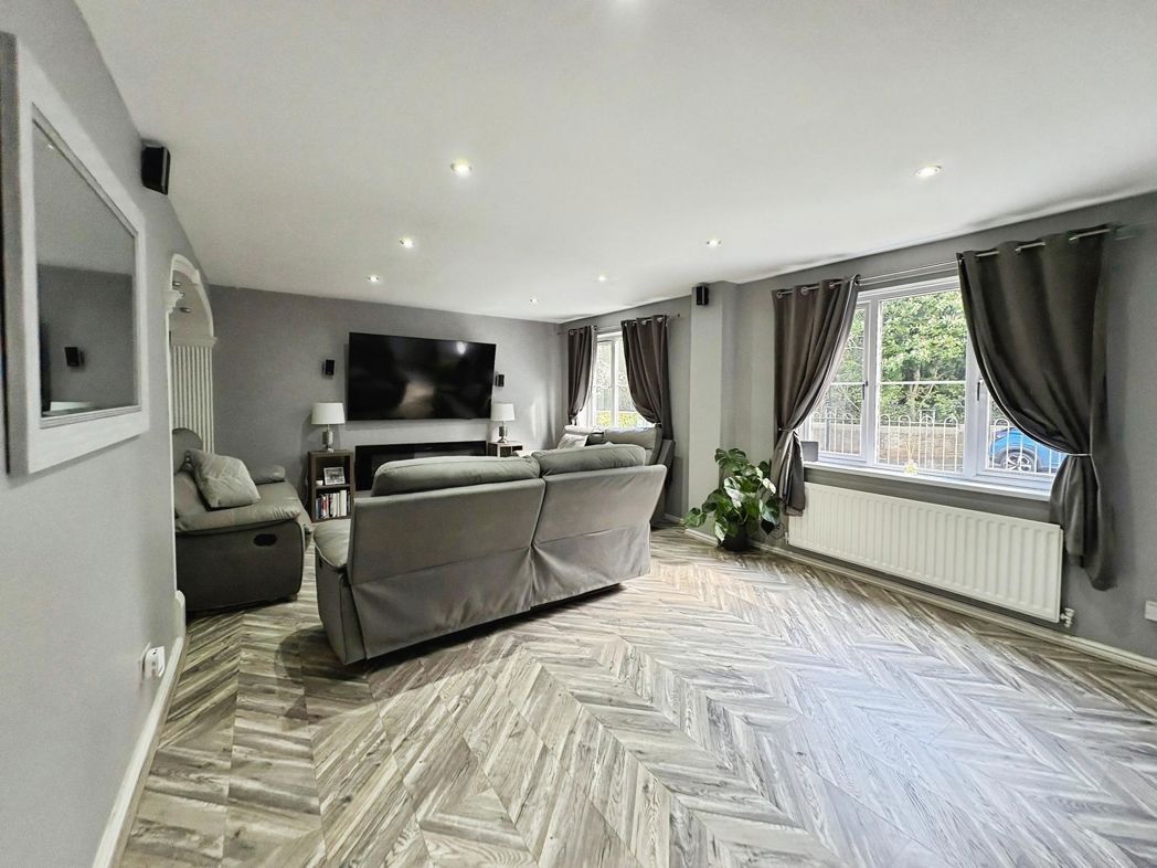 Property image 4 of 26