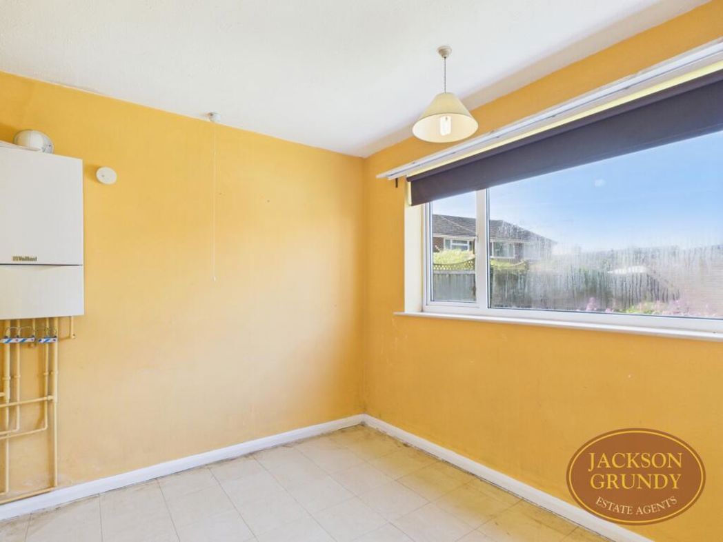Property image 8 of 12