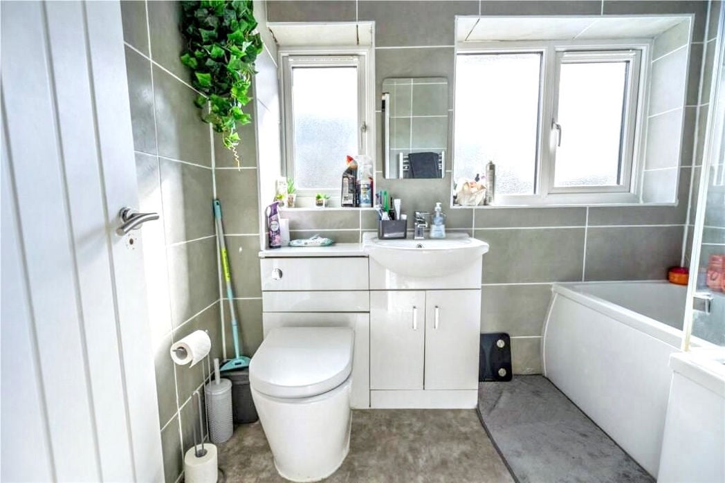 Property image 13 of 16