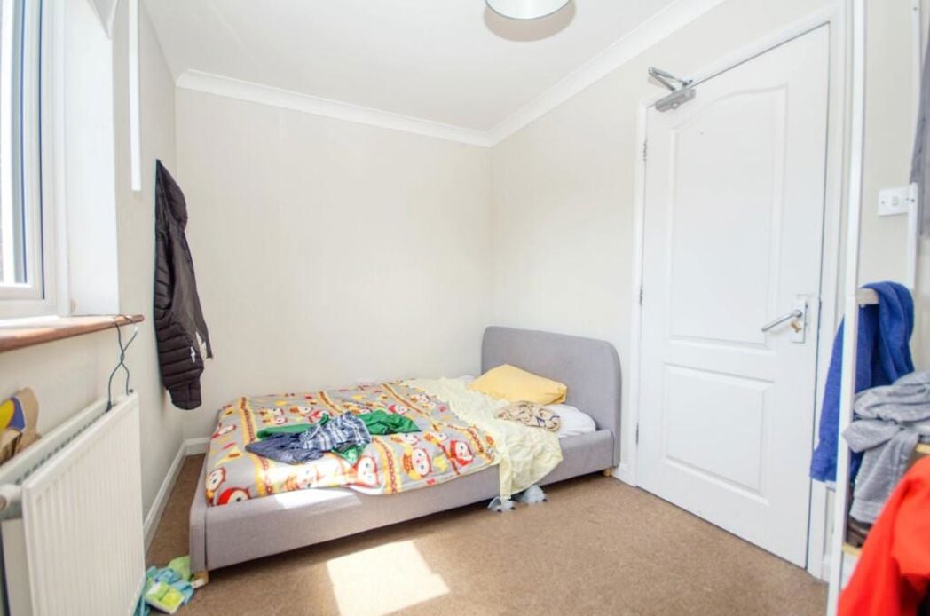Property image 5 of 12