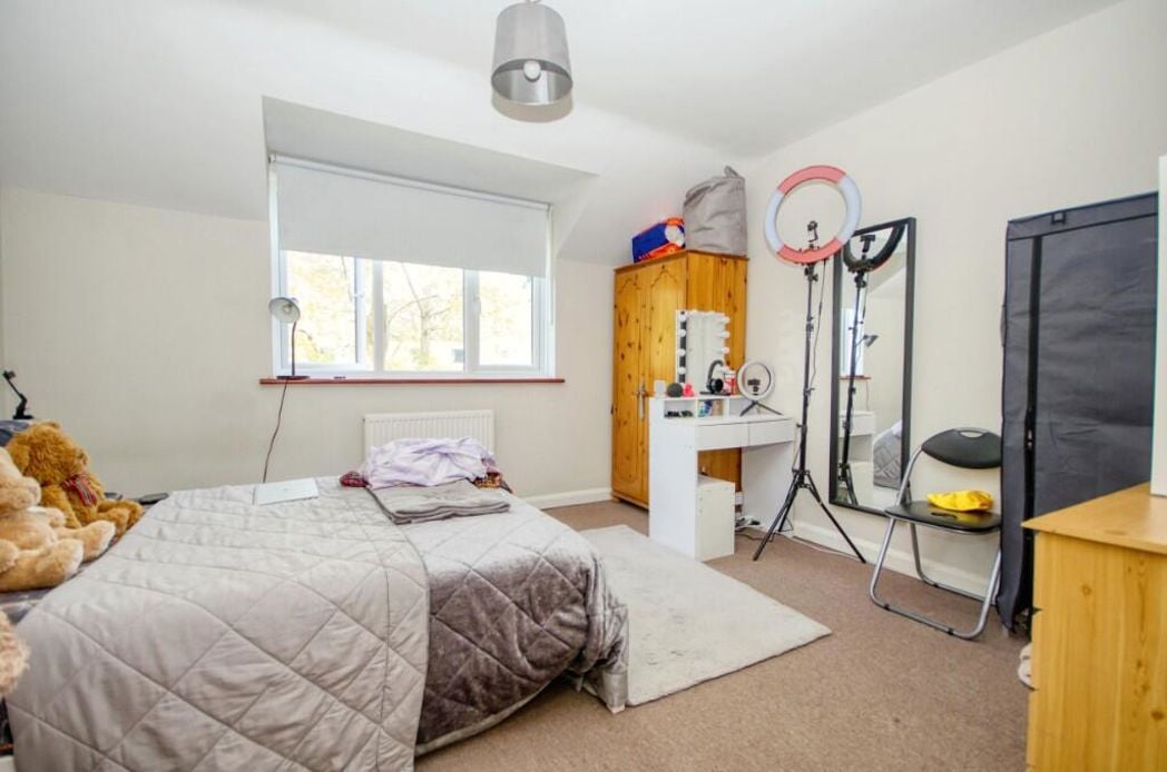 Property image 10 of 12